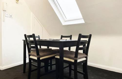 One-Bedroom flat in Cheam Village - Foto 17