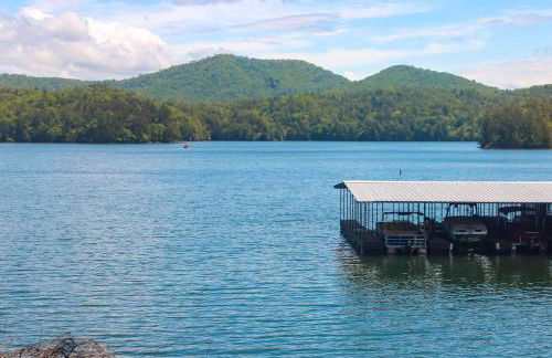 Game Room and 3-Story Deck at Lake Hiwassee Hideaway - Foto 34