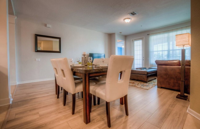 Beautiful LAKEVIEW Deluxe Condo Near Theme Parks - Foto 23