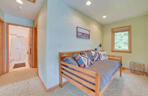 Waterfront Lake Huron Getaway with Private Beach! - Photo 14