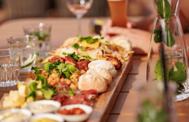 Detached Villa With Four Bathrooms Near the Sea - Photo 18