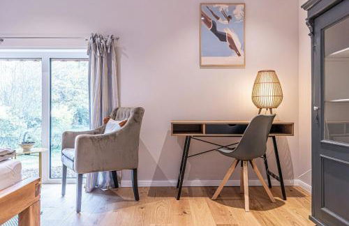 Traditional Architecture Meets Modern Design - Photo 30