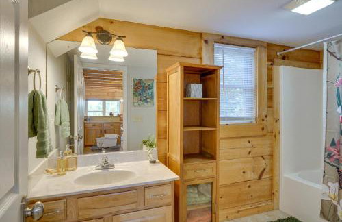 Serene Cabin with Deck and Fire Pit in Blue Ridge Mtns - Foto 12