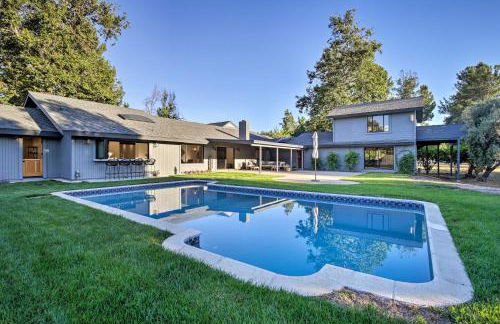 Family Retreat - Private Tennis Court and Game Room - Foto 1