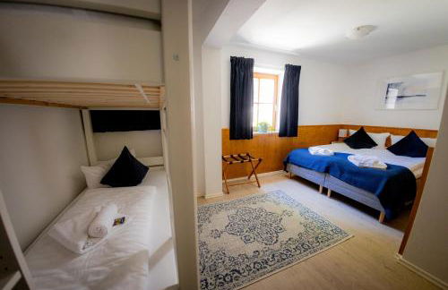 C4S COME4STAY - Alpenblick Watzmann-Kehlstein - TOP Lage im Berchtesgadener Land I bis zu 10 Personen I große Terrasse mit Blick auf die Berge I Smart TV I Billiard I WLAN I kostenloser Parkplatz - Foto 17