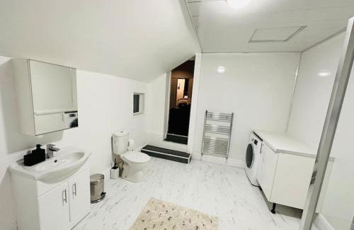 Bespoke 2 Bedroom Apt Derby City - Foto 64