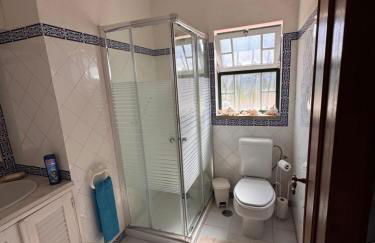 Beachfront Villa with Private Beach Access, Ocean Views, Pool, - Foto 68