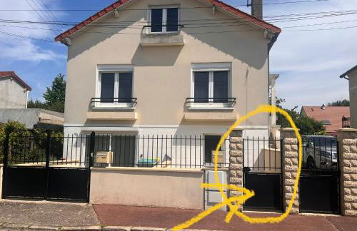 Appartement T2 cosy proche de Paris, RER à 550m - Foto 17