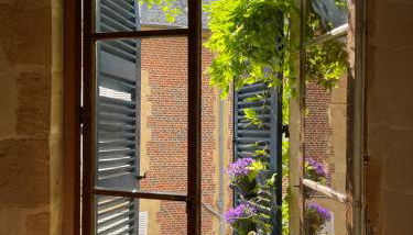 Suite Mana OHANA - Luxe et Authenticité à 2 pas de la Place Ducale avec Parking privé - Foto 3