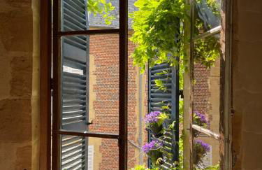 Suite Mana OHANA - Luxe et Authenticité à 2 pas de la Place Ducale avec Parking privé - Foto 3