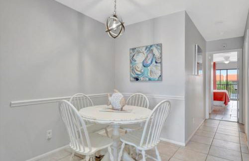 Cheerful Pelican on Anna Maria Island - Photo 16