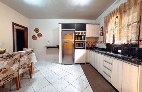 Casa espaçosa com churrasqueira - Foto 33