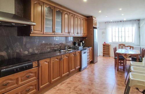 Basketball court, pool, BBQ, gardens, seaviews - Foto 28