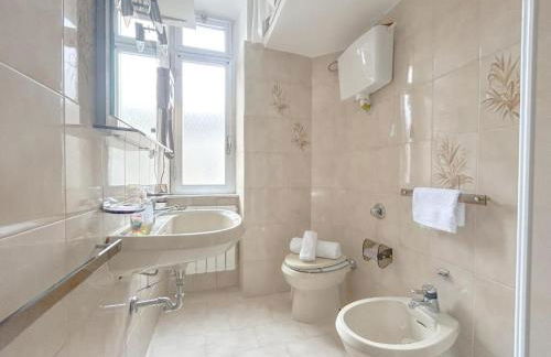 Ikea-metro 5 min Getaway Apartment - Photo 8