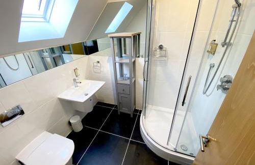 Trewhiddle Retreat V9 by Together Travel - Luxury 4-Bedroom Villa - Foto 33