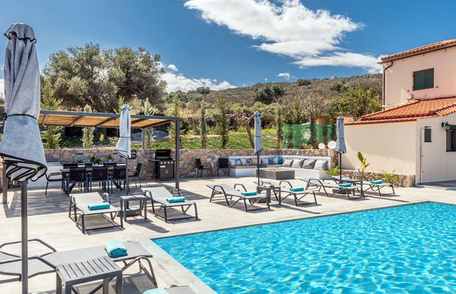 Villa Eagles - With Private Pool - Foto 4