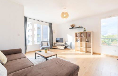 Beautiful apartment equipped near train parking - Foto 5