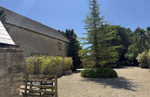 Family Cotswolds Cottage Farm Stay - The Smythy - Foto 32