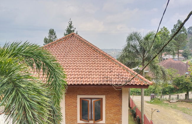 Villa Yustisia Curug 7 Cilember - Foto 73