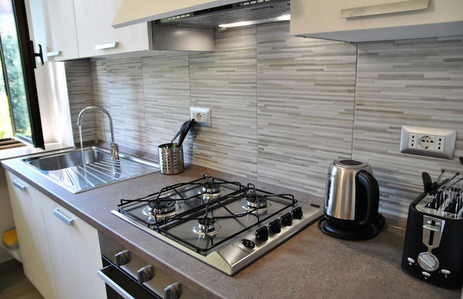 Dinky Home Air-conditioned Penthouse With sea View Terrace - Photo 16