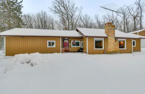 Home Theater and Hot Tub! Home Near Higgins Lake - Foto 24