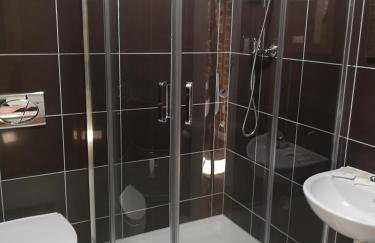 Leon's Rooms - Foto 45