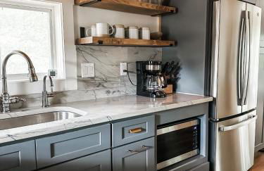 Lakeside Cabin - Serene Retreat with Lake Monroe Views and Wraparound Deck in Brown County - Foto 28