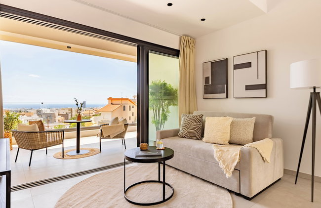 Sanders Eduardovich Limassol - Photo 27