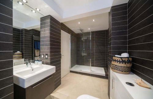 Flat 1, Medeira House - Photo 16