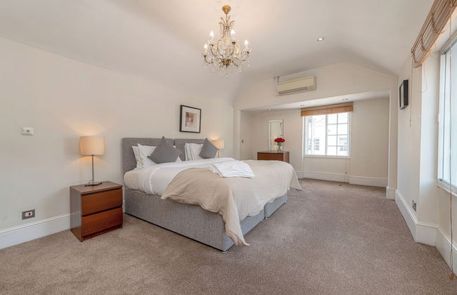 17 Hertford Street - Photo 9