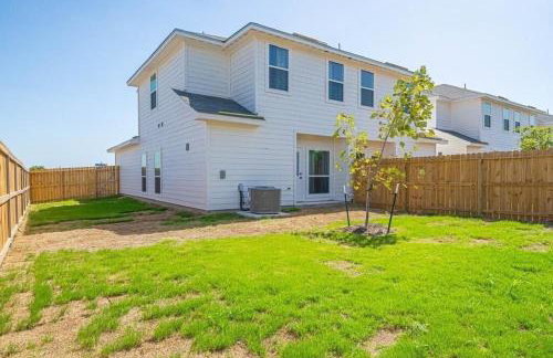 Gorgeous, Brand New 3 Bedrooms Home- Near SeaWorld & Lackland AFB - Foto 12