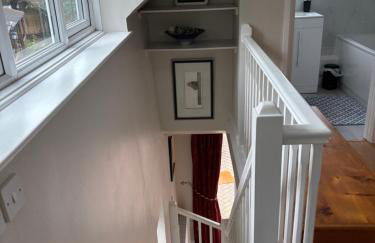 The Corner House, 36, Broadway Road, - Foto 7