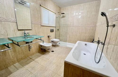 Beautiful Villa With Pool Scenic Views Sleeps 8 - Photo 47