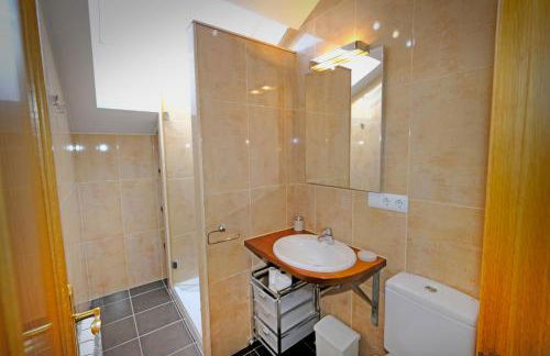 Comillas Pueblo El Capricho - Foto 16