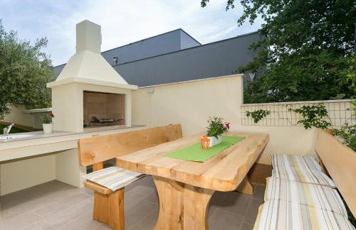 Villa Birikina with Pool - Photo 3