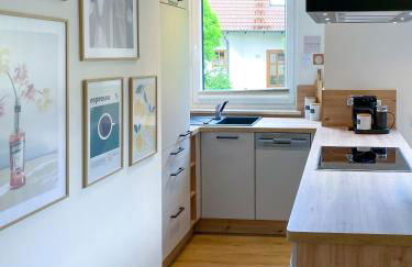 Kleines Glück zentral mit Balkon und Parkplatz - Foto 2