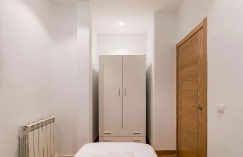 Madrid Embajadores II - Apartamento de 4 dormitorios con Balcón - Foto 13