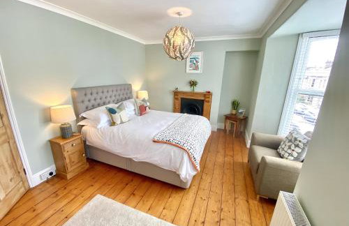 Spacious, seaside, Victorian home "Bay View Terrace", Penzance - Photo 1