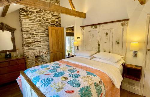 Unique Retreat - 2 bedroom cliff top cottage with large terrace - Photo 19