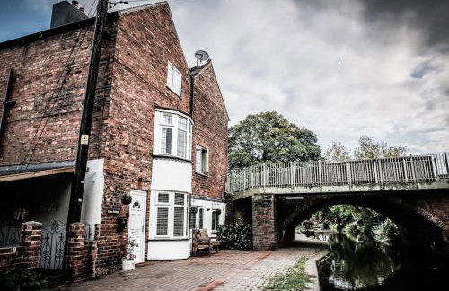 Hidden Gem Canal Facing Retreat with lovely walks - Foto 31