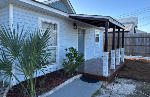 Beachside Bliss - Breakfast, Walk to Schooners, Sleeps 15, Fenced Privacy - Foto 20