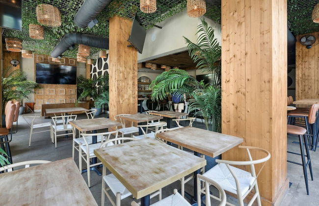 Sentral East Austin at 1630 E. Sixth - Photo 29