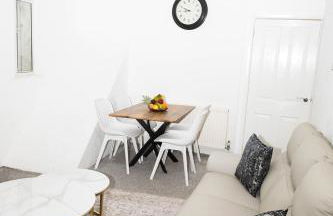 Elegant and comfortable three-bedroom Flat - Foto 9