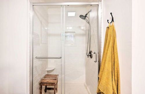 Lakefront Anderson Paradise Dock, Fire Pit! - Foto 15