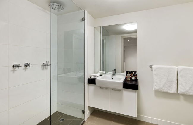 Quest Docklands - Photo 24