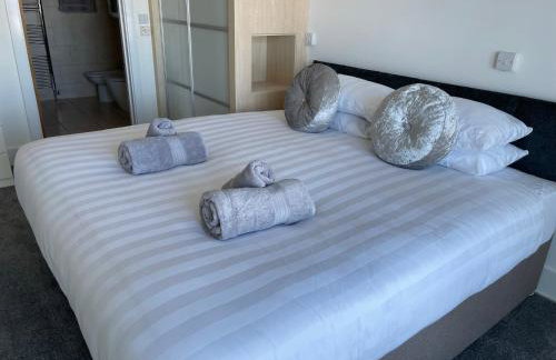 Quay & Sea View Spacious Modern Secure Parking - Photo 35