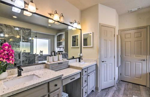 Waterfront Family Home with Patio in Hitchcock - Foto 13