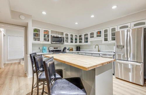 Daphne Home with Deck Close to Beaches and Parks! - Foto 6