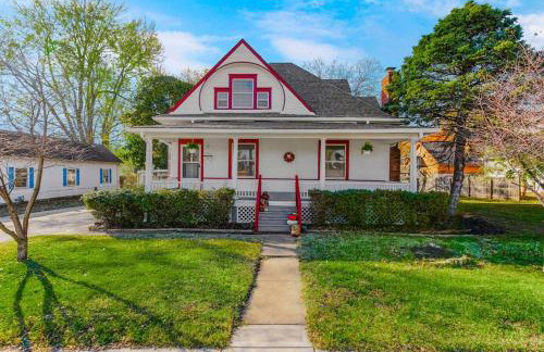 Historic Charm: Spacious 4BR Retreat Sleeps 11 - Holiday Home - Foto 29