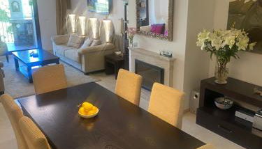 Modern Apartment in Benahavis Village Centre with Underground Parking - Photo 4